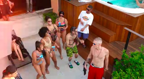 croche777's tweet photo. Pra quem ainda não viu, da uma atenção nesse vídeo clipe 🎥🔥🔥

Juice Co. 🍊 - A$tro de Hollywood ✨ ( Bruno Chinna, MC Loirinho, Mikeveli) 

@juic3co https://t.co/IBoOUhpVRs