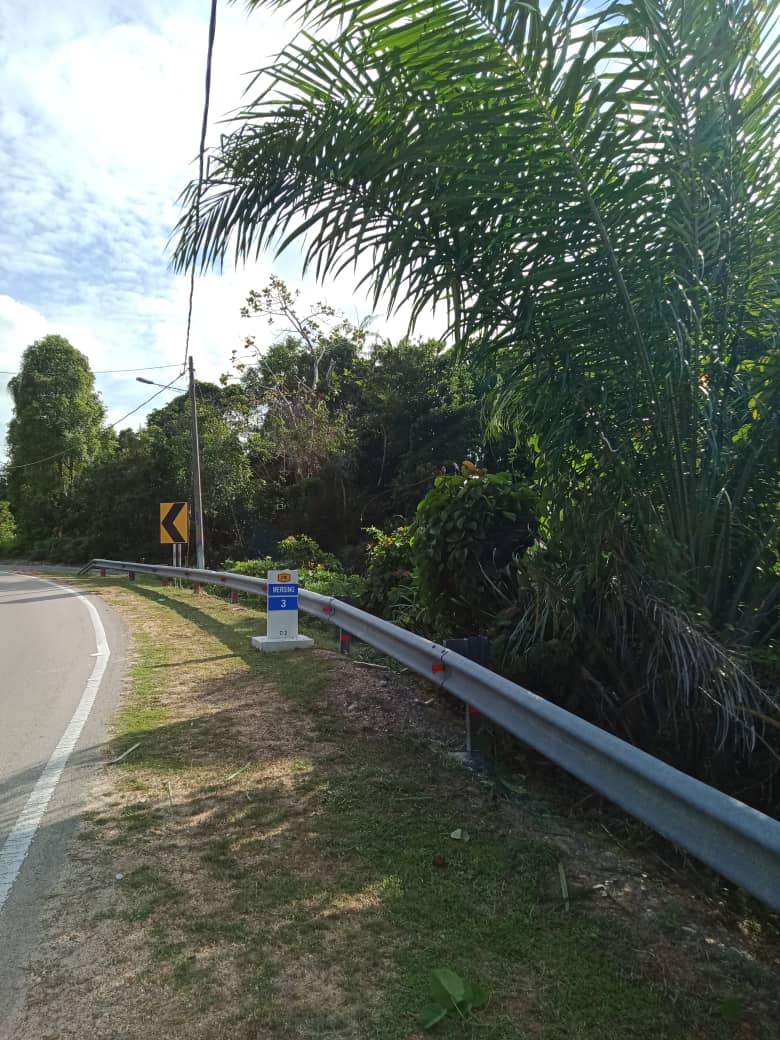 teto_eng_sb's tweet photo. kerja-kerja penyenggaraan bahu jalan di laluan Sekakap, daerah Mersing @JKRMersing
Pengguna jalan raya disarankan berhati-hati ketika memandu
#tetocare #tetoengineering https://t.co/3Gun7WDhNN