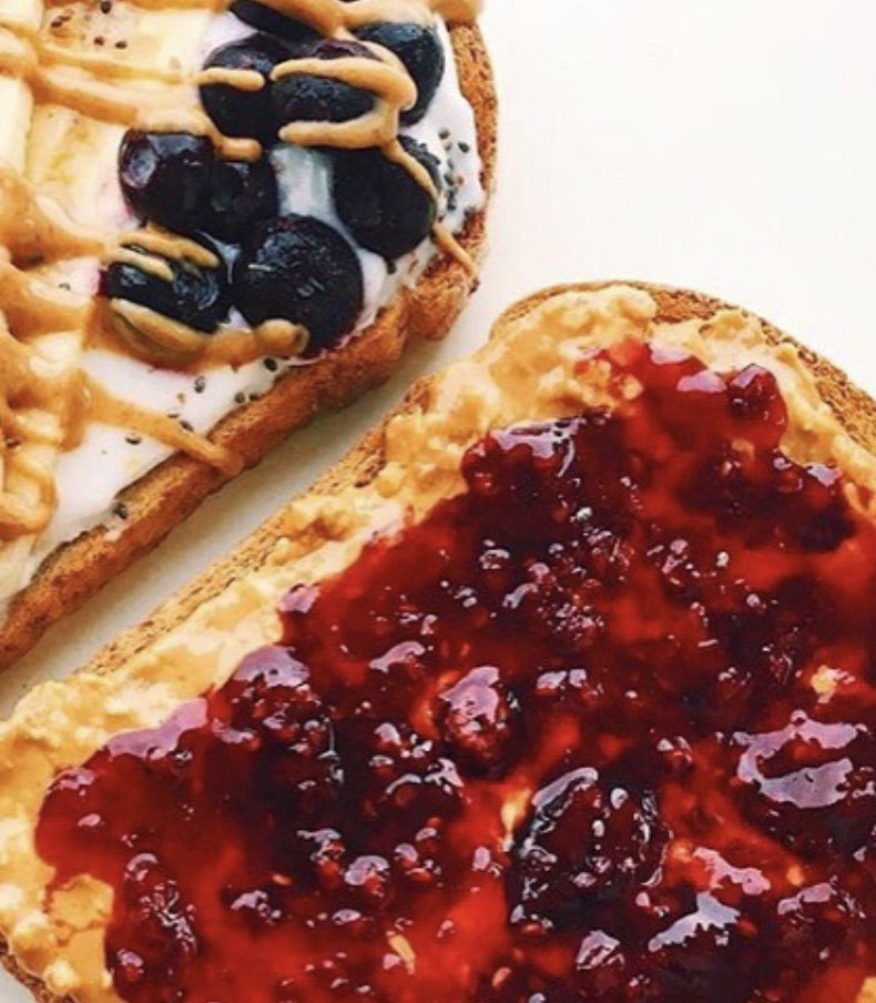 uttanutta's tweet image. PB makes toast taste better🥜 
#toast #breakfastinspiration #breakfast #vegan #veganbreakfast #peanutbutter #toastmasters #vegantoast #peanutbutteraddict #foodie #foodblogger #healthybreakfast #fitfood #veganfitness #feedfeed #nomnom #toastideas 🥜pic by @ginabnutrition