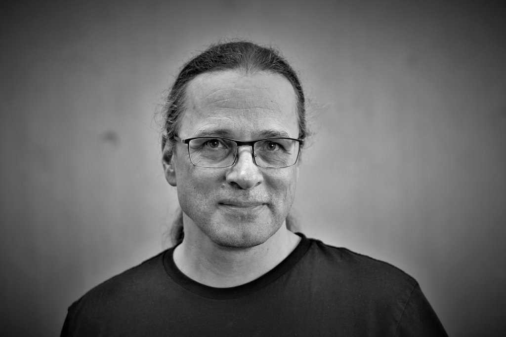 INGONEWSat's tweet photo. Künstliche Intelligenz wird unsere Gesellschaft massiv verändern. Damit es eine Begegnung auf Augenhöhe wird, braucht es den persönlichen Berührungspunkt, sagt Gerfried Stocker.
https://t.co/VEkhk2z6Qa https://t.co/Xc46eEm0iN
