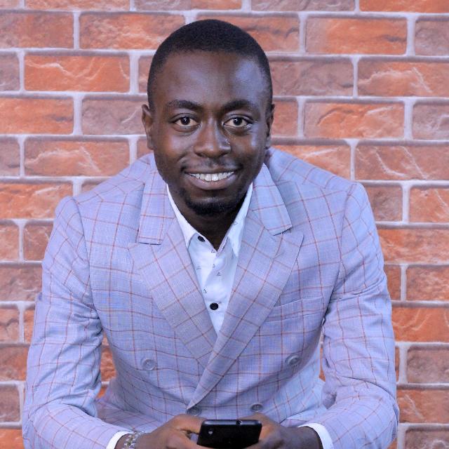 DreamKivu's tweet photo. Ils disent avec fierté, je cite: " j'ai déjà mon billet, faites comme moi!"

Avec 2500fc pour votre bracelet, vous serez classé parmi eux!
#FrenchTalentShow2019 #KivuDreamEvents #AllArts @fidele_kitsa https://t.co/dmAWRSVhKz