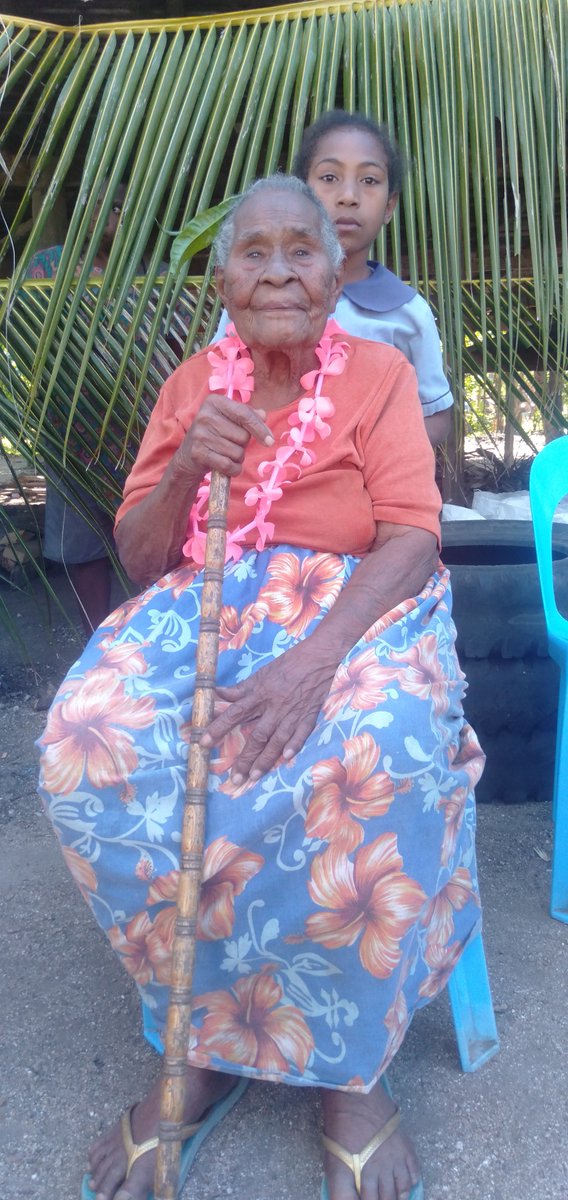 KasimaniSiniva's tweet photo. Today I got to meet this 95 year woman who is currently teaching women in Porebada on how to make claypots. She said this skill has died out and she wishes to pass on this knowledge.
#reviving_pottery_making #Porebada_Village #Central_Province https://t.co/DH003e9ue9