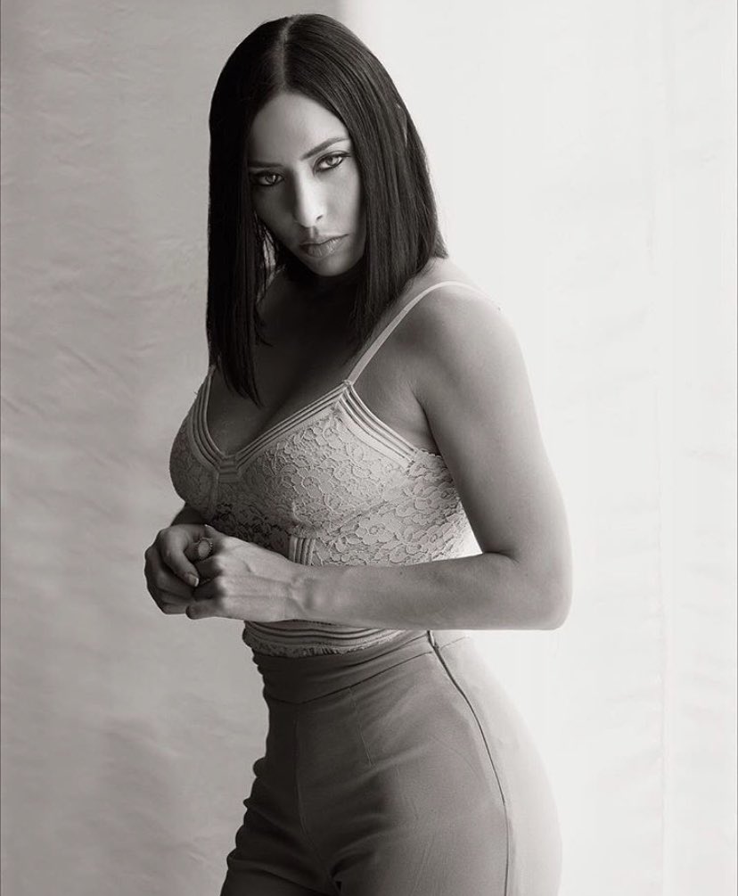 Babe looking like a snack. 🥵