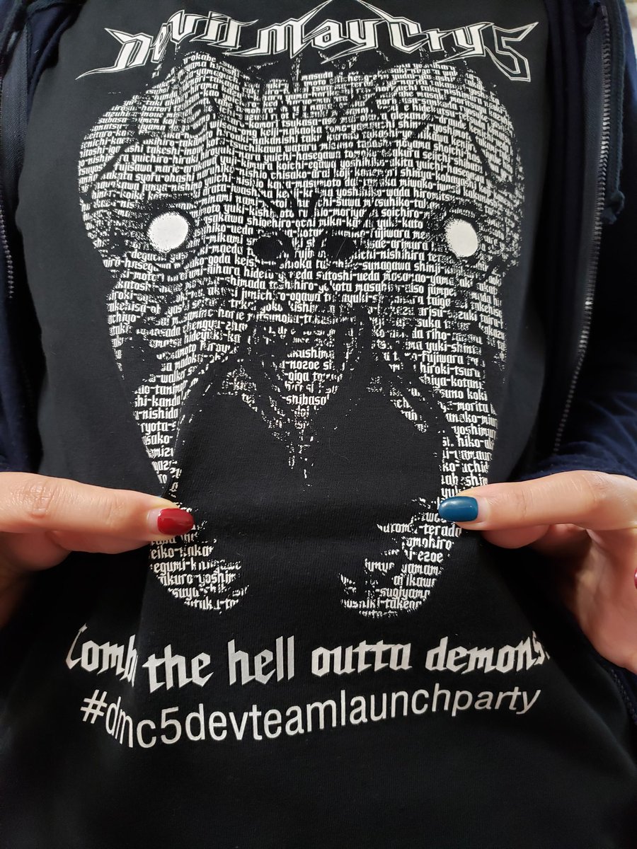 kuromaru_'s tweet photo. まっすぐに撮ろうとしてつまんだら、
あがががが。 みたいな顔になってしまった
#dmc5devteamlaunchparty https://t.co/qyhe5Nz9iV