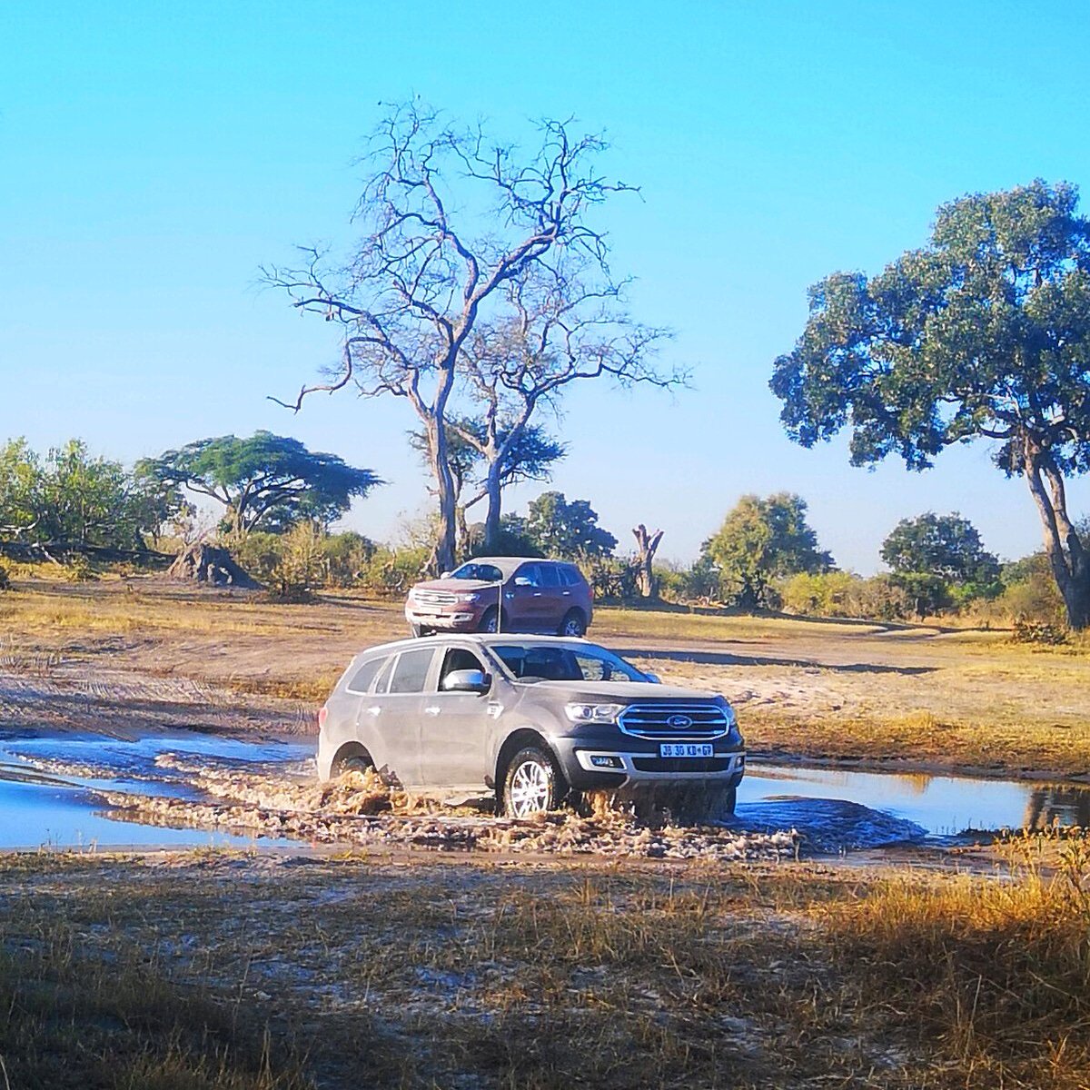 NeilJansson's tweet photo. The Okavango and Makgadikgadi were phenomenal. But the real star of the show was the refreshed 2.0l Bi-Turbo #Everest. Without it we would have been walking. What got me excited is that I can afford one with #FordOptions check this out #EverConquering 👉
https://t.co/diX0nGCTND https://t.co/1tgOx1I7Or