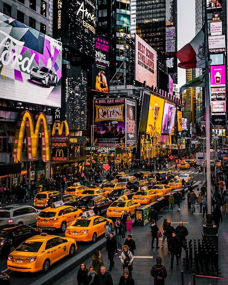 wayrtoo's tweet photo. Times Square Rush Hour 🚕🚕🚕
#TimesSquare #travel #photography #nature #travelphotography #photooftheday #travelgram #picoftheday #wanderlust #instatravel #travelblogger #trip #landscape #traveling  #travelling #explore https://t.co/3KLnr80jCp