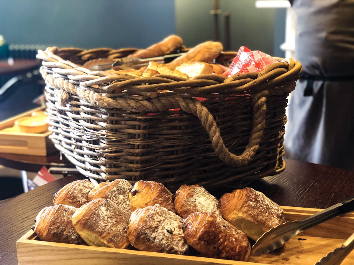 Who loves the scent of freshly baked bread? Our bakery runs from 10:30am every Wednesday 🍞🥖 #bread #bakery #birmingham #foodie #foodporn #edgbaston #threechurchroad #restaurant #bistro