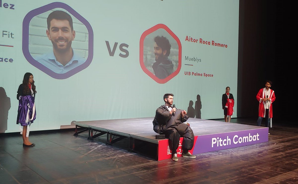 SantanderX's tweet photo. #PitchCombat en marcha 👉20 #Explorers presentan sus proyectos en 30 segundos durante el #ExplorerDay ¡Suerte a todos! #SoyExplorer #SouExplorer https://t.co/8yKXcaC7Cd