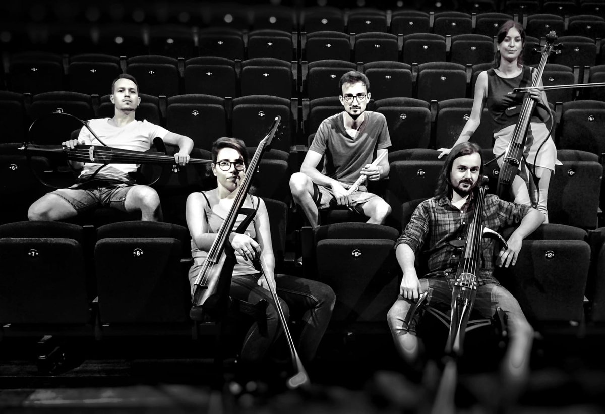 northerncellos's tweet photo. Us presentem el nostre bateria, en @joelriullavaner !!! Northern Cellos Full Power ⚡️⚡️⚡️🔥🔥🔥

#Cello #drummer #music #hits #cultura https://t.co/L7VfDM8gIK