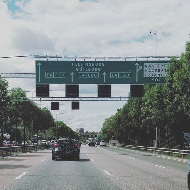 currykorven's tweet photo. Björkman on tour #honeymoon 🚙 https://t.co/tp4dL1OrRf