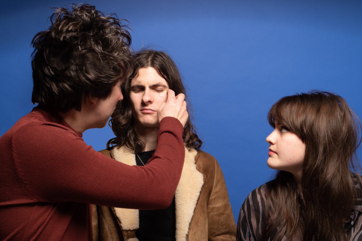 "Filled with a juicy cocktail of all the luscious tastes of an indie banger, this track should be on the BBC in swift time."

Big ups @ReytGoodMag for reviewing 'Panic Street Again' - read it here: bit.ly/2NKejuV

Listen on Spotify -> spoti.fi/2LLZOnM

📸 - KITSCH