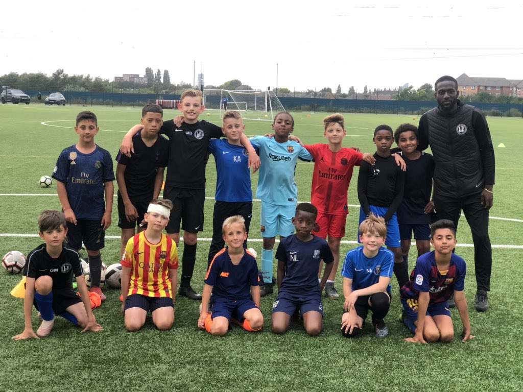 LATR_Football's tweet photo. Excellent set of group sessions with some really outstanding players working ever so hard to improve!! Hard work is paramount & our players are in-line with our beliefs!!! #levels #levelsabovetherest #football https://t.co/wI2fKU2zhH