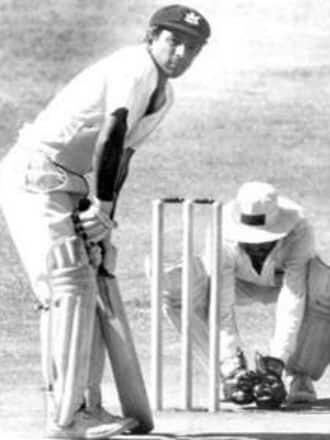Happy Birthday to world’s not so greatest left handed batsman Sunil Gavaskar.

In the SF of 1981-82 Ranji Trophy vs Karnataka, Gavaskar batted left handed in the second inning to negate the vicious turn of Raghuram Bhat.

As far as the right handed batting, best in the world.
