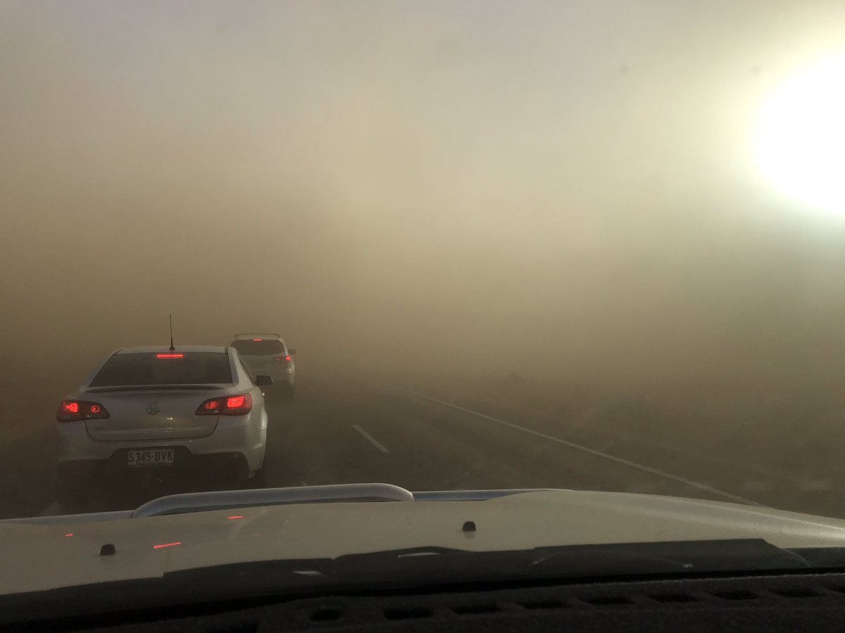 chopsueymuscle's tweet photo. @Ch7Adelaide @weatherchannel @9NewsAdel @BOM_SA Currently 35kms east of Barossa on Sturt Highway - a standstill @SAPoliceNews https://t.co/SDoYFzi7hi