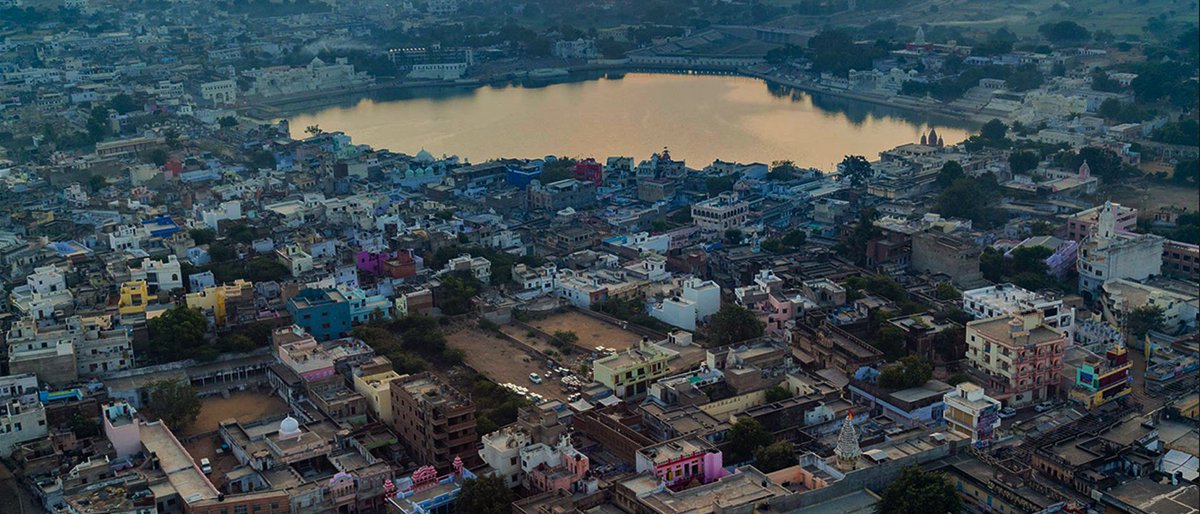 my_rajasthan's tweet photo. #Pushkar is one of the oldest cities in India. Located to the northwest of Ajmer, the tranquil city of Pushkar is a favoured destination for thousands of tourists &amp; devotees flocking to Rajasthan. Situated at a height of 510 metres, Pushkar is surrounded by hillocks on 3 sides. https://t.co/8RrPKHnqwv
