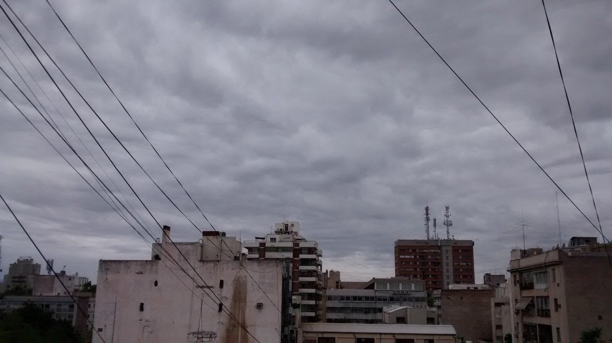 Cronica_ok's tweet photo. Conocé el estado del clima en todo el país #DondeVosEstes #ElTiempoEnTuCiudad #SeTerminóLaJoda #Miércoles #PeroParaMuchosEsLunes #ParaMiNo #LaVentajaDeTrabajarLosFeriados
https://t.co/DLmL3Eg2fy https://t.co/bODSkPGo0s