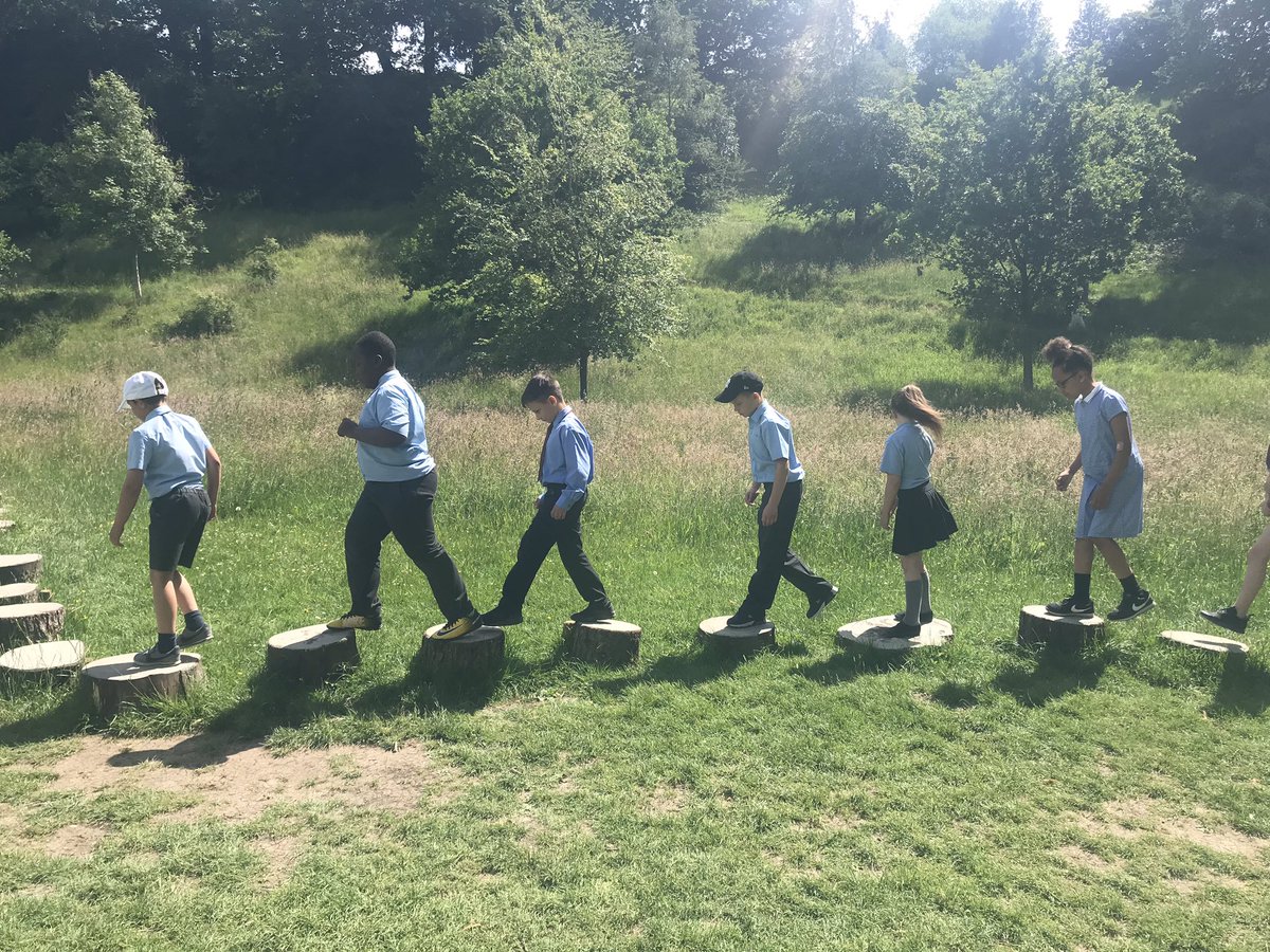 Y4church_prim's tweet photo. This time last week Year 4 were thinking about their trip to @boltonabbeycc ! Here are some more pictures of our wonderful day! #outdoorlearning #importanceoftrees #nature #paddlingfun @amazingholt https://t.co/0H6W15TTsF