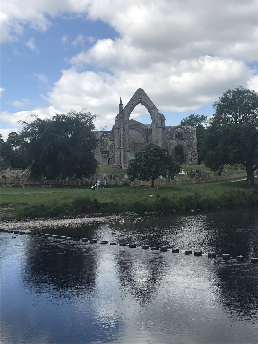 Y4church_prim's tweet photo. This time last week Year 4 were thinking about their trip to @boltonabbeycc ! Here are some more pictures of our wonderful day! #outdoorlearning #importanceoftrees #nature #paddlingfun @amazingholt https://t.co/0H6W15TTsF