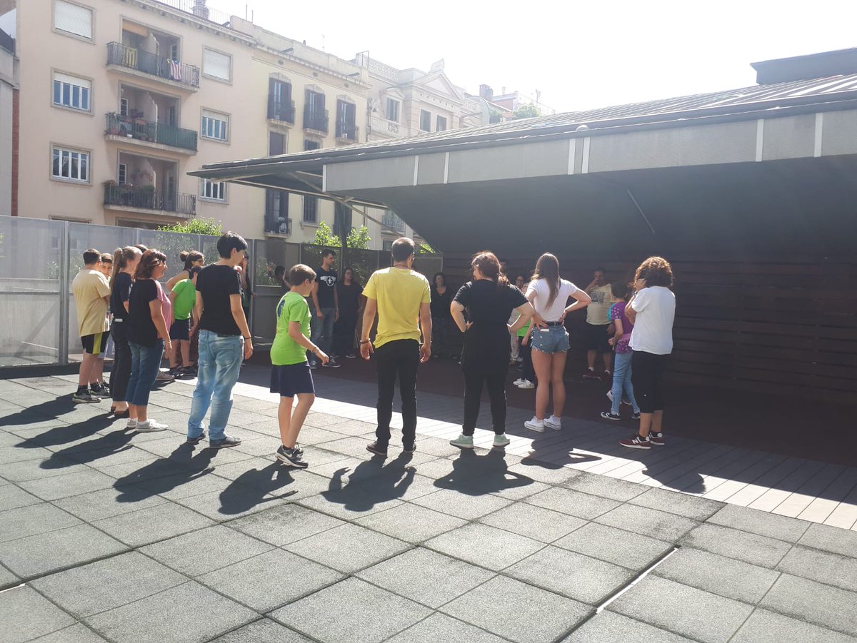 BCN_Accessible's tweet photo. 70 professionals del lleure es formen per garantir la inclusió d’infants i joves amb discapacitat a les activitats de la campanya 'T'estiu molt' #LleureInclusiu #TestiuMolt

+ info: https://t.co/p7cjFzZiWH https://t.co/rX5eWxVkyb
