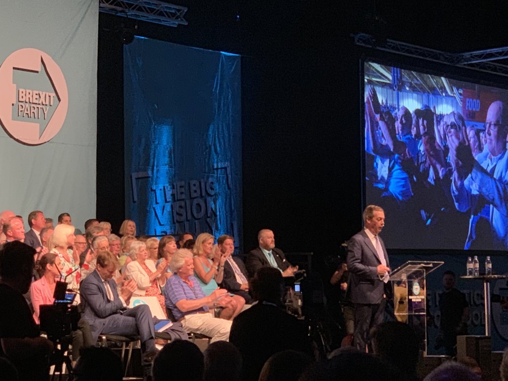 GoingPostalBlog's tweet photo. The Brexit Party Big Vision Rally by Sunshine & Showers - https://t.co/QnpqDoyy0k
#Elections #Politics #TheBrexitParty #BigVisionRally #Brexit #EUreferendum #JohnLongworth #NigelFarage #Rally #RichardTice #TimMartin https://t.co/nZiIV4uWyF