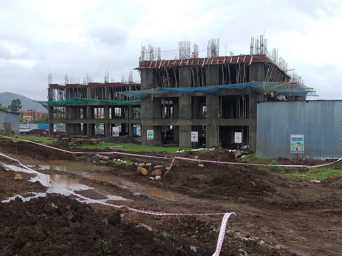 namrata_group's tweet photo. Rains may stop the cricket match, but not us ! Here's how #Happycity #Varale is doing in July 2019.
C Wing - 3rd slab Concrete Casting 
E Wing - Excavation work completed 
.
#NamrataGroup #PuneRealEstate #PuneConstruction #Talegaon #TalegaonRealEstate #FlatsInTalegaon https://t.co/MUGXoYFqIw