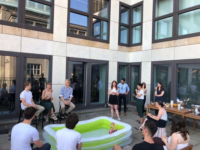 EoIpsoComms's tweet photo. Why aren’t more networking events held on a rooftop terrace? We’re asking ourselves that too. Come along this evening to enjoy the weather, meet other communication professionals and hear from our panel discussion on branding at #PoolsideChat tonight. https://t.co/NlgU7abLt6 https://t.co/f4x3kIBlkO