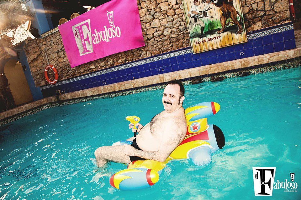 ⭐️Pool Party time ⭐️
Carlos Areces en una de las pasadas ediciones de El Fabuloso Pool Party
Cocktails, piscina, poca ropa para la fiesta más tropical del verano en #Ibiza
20/07 <a href="/CovaSantaIbiza/">Cova Santa</a> 👙🐠👙 Carlos Areces Dj Set
Entradas en tickets.covasanta.com/es/ticket/606 
#elfabulosopartyibiza