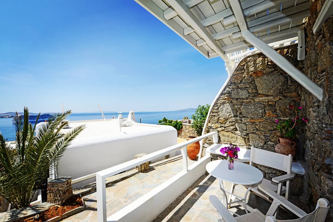 Mykonos_View's tweet photo. Time to relax and enjoy the view... 🧘‍♀️🚢🌅

#mykonosviewhotel #mykonos https://t.co/6F1QF8In17