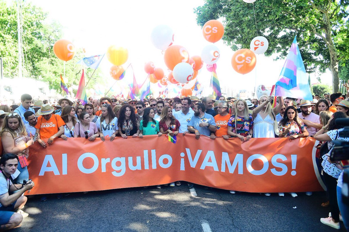CsMajadahonda's tweet photo. 📰 @AnaepCs "Seguiremos saliendo a la calle para defender la libertad y la igualdad; sigamos siendo orgullosamente libres" #Orgullo19
https://t.co/3EbfKYFzrb https://t.co/ie1jUIfODX