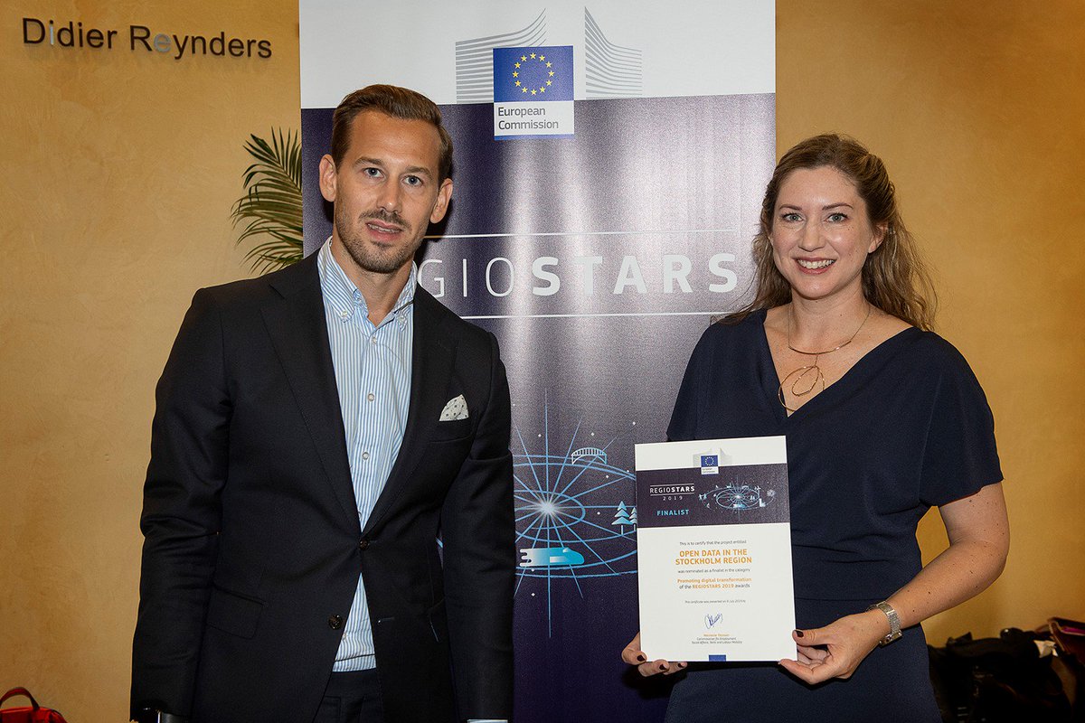 ÖDIS är en av 24 Finalister i #regiostars med 199 tävlande! ”Open data is very important” sade Lambert Van Nistelrooij vid prisutdelningen på EU Kommisionens huvudkontor i Bryssel. #EUinmyregion 
Läs mer:
ec.europa.eu/regional_polic…
smartstad.stockholm/2019/07/09/har…