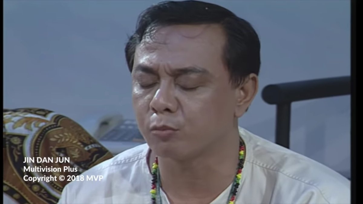 Mbah Gundoro yang diperankan Eko DJ