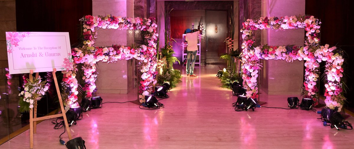 minotti111's tweet photo. Play of lights over props was what made the reception decor stand out, making it bold!#happilyeverafter #genesisinc #weddings #weddingdecor #shaadi #colorsofhappiness #events #weddingplanner https://t.co/haTD9ok9Lc