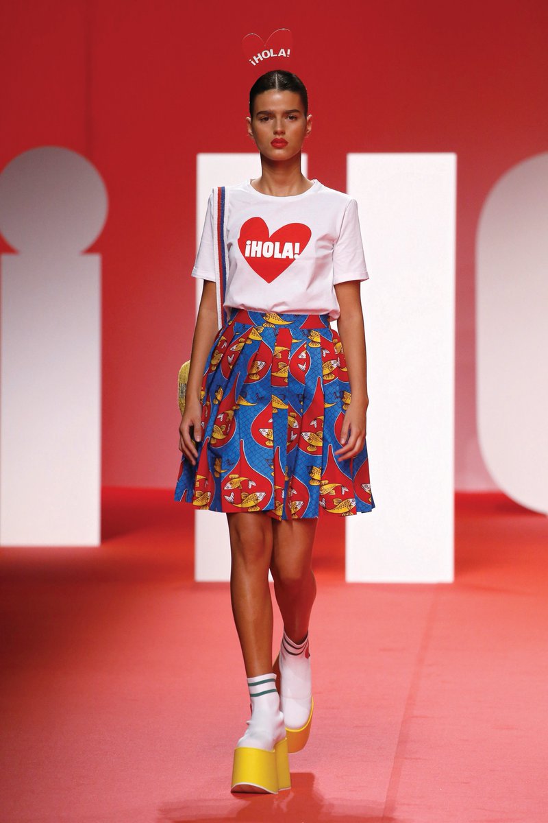 TFR_MODA's tweet photo. Agatha Ruiz de la Prada
SS20 una increíble colección que refleja en su estado puro alegría ,color,amor,sentimiento y vida.
#moda #diseñadores #ropa https://t.co/No3WNwukZ6