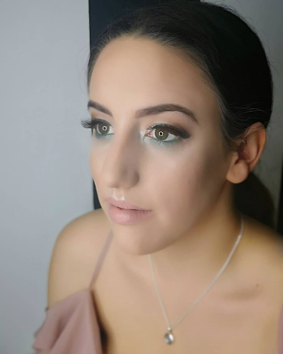 QueenofHeartsNE's tweet photo. #Graduation2019 makeup. #Sunderland #university #makeupoftheday #sunderlandladies
#Cheerleader #Dance #Students https://t.co/HV5e4v8Kub