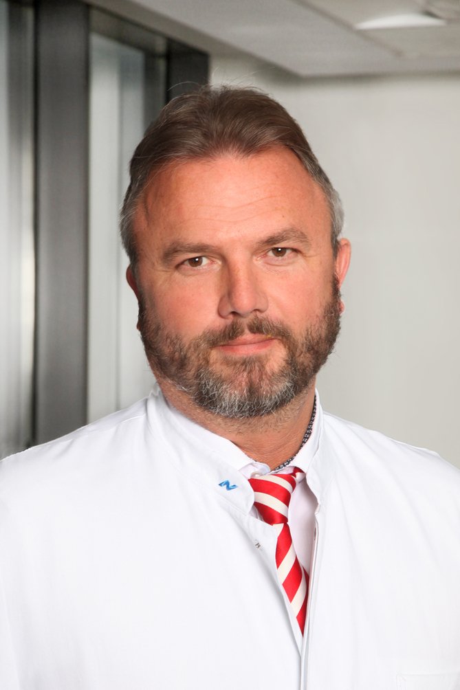 Prof. Dr. med. Klaus-Peter Hunfeld wurde für ein weiteres Jahr als Ärztlicher Direktor des Krankenhauses Nordwest bestätigt. Weitere Informationen gibt es hier: krankenhaus-nordwest.de/pressemitteilu…