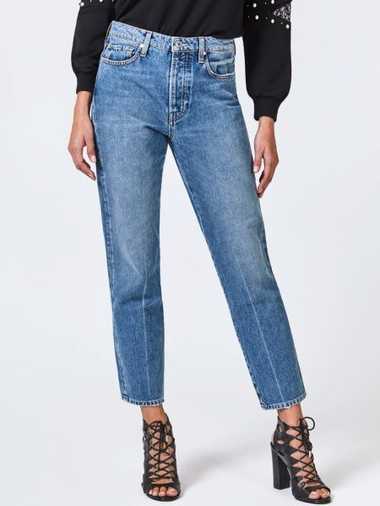 StylishCircleDE's tweet photo. Eine klassische Jeans kann man immer und überall anziehen 😍:
https://t.co/tjUTkwikY4

#jeans #damen #blau #trend #mode #stylishcircle https://t.co/8YHXfYYWky