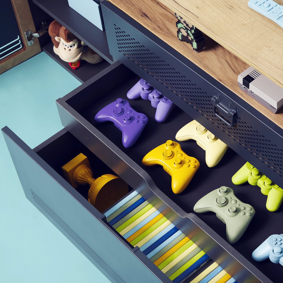 Geekofr's tweet image. Notre boutique en ligne est désormais ouverte !

👉 geeko.fr/mobilier/

Pour rappel, 100 meubles sont actuellement disponibles en commande :
- 80 modèles "Industriel"
- 20 modèles "Intemporel"