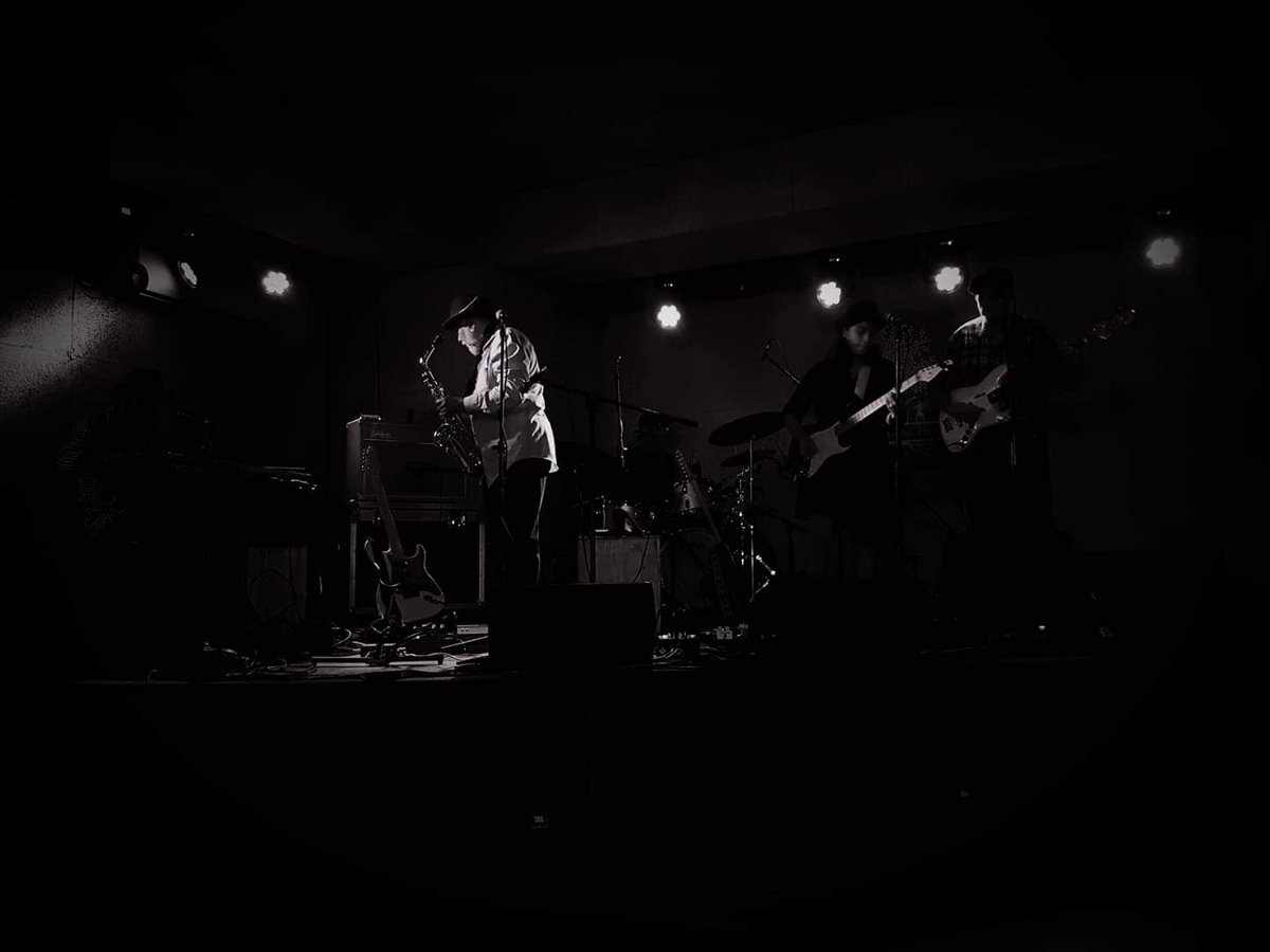chronicblues's tweet photo. 19th July Blues Night at @The_HummingTree
Starts at 8:30pm
THE CHRONIC BLUES CIRCUS
#livemusic #Bangalorelive #thechronicbluescircus #music #blues #rocknroll #thehummingtree #livebandmusic #gig https://t.co/ERH3K18Gzl