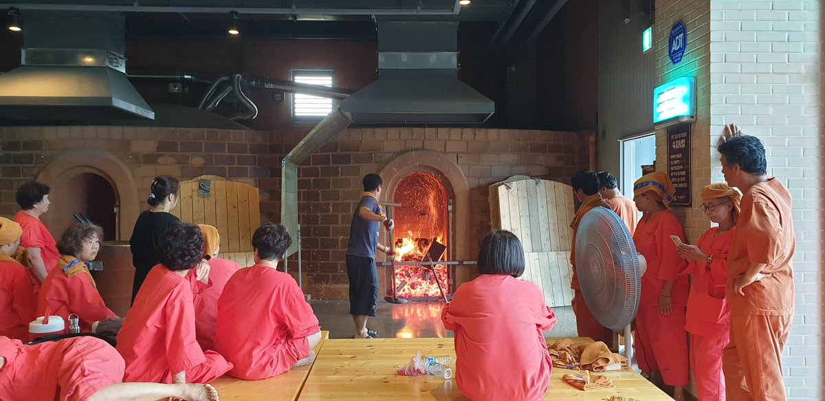 insuoh's tweet image. #삼달리참숯불가마
비도내리고~