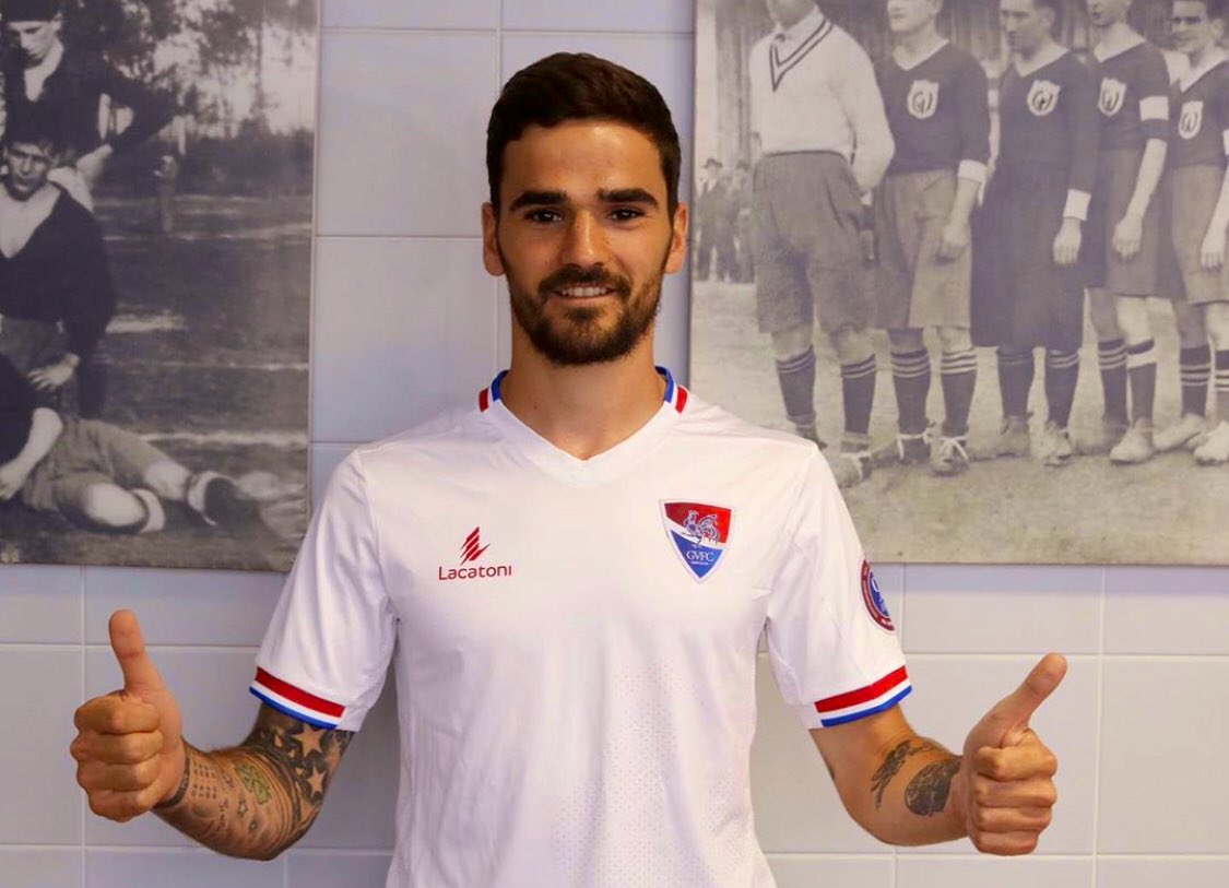 Un nouveau club, une nouvelle page!
Tout le meilleur pour toi <a href="/GoncalvesClaude/">Gonçalves Claude</a> 
<a href="/GilVicente_fc/">Gil Vicente Futebol Clube</a> 🔴🔵 <a href="/ligaportugal/">Liga Portugal</a> 
#Football ⚽️ #Futebol #Sport #Number1 #Management #WorldSport 🌍 #Barcelos #Portugal 🇵🇹 #NeverStop