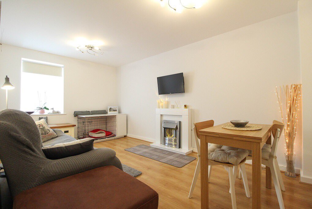 Knights_Estates's tweet photo. KEA Investment Property Of The Week!

https://t.co/WMkeZc3ozB

#findtheknight #KEA #property #realestate #estateagent #sales #lettings #hitchin #northherts #hertfordshire #firsthome #buytolet #investment #POTW #RPOTW #wedomore #welllookafteryou #IPOTW https://t.co/VXtcRTRELp