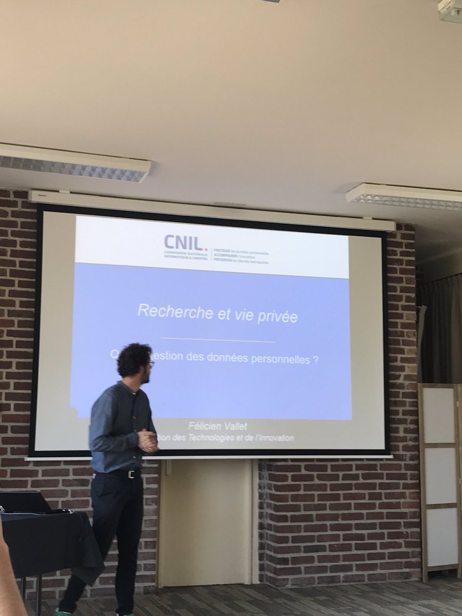 AuurelieBayle's tweet photo. Parlons #recherche ce matin avec un interlocuteur privilégié de la @CNIL @LINCnil au 10ème Atelier sur la Protection de la Vie Privée. Intervention vraiment riche en enseignements et en cas concrets pour lesquels la CNIL a pris position, ou réfléchit à des guidelines claires. https://t.co/cwj9qxTu6Y