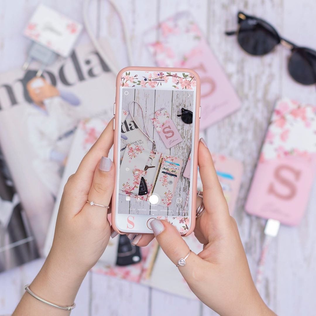 shopgocase's tweet photo. Capture the most beautiful moments 😍 Check our deals at https://t.co/bPNbqAfel0 #rose #pinkvibes #ootd #pink #customizedaccessories #accessoriesforiphone #iphonecase
#lovegocase https://t.co/Ju2oSWloev