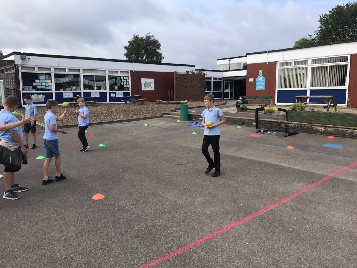 Plasyfelin's tweet photo. Thankyou @sport_leisure for delivering the lawn bowls session #plappe #plapc12 #plapc13 https://t.co/hsnoUtT4x8