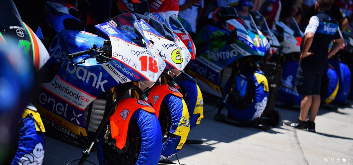 EpaddockIT's tweet photo. David Emmett è direttore di @motomatters e uno dei più rispettati giornalisti del mondo delle corse.
Vi proponiamo la traduzione di alcuni punti della sua intervista a Nicolas Goubert, il direttore della MotoE World Cup⚡️
https://t.co/rImqUAdbqi
#MotoE #Motomatters #Epaddock https://t.co/e0MUE2qstb