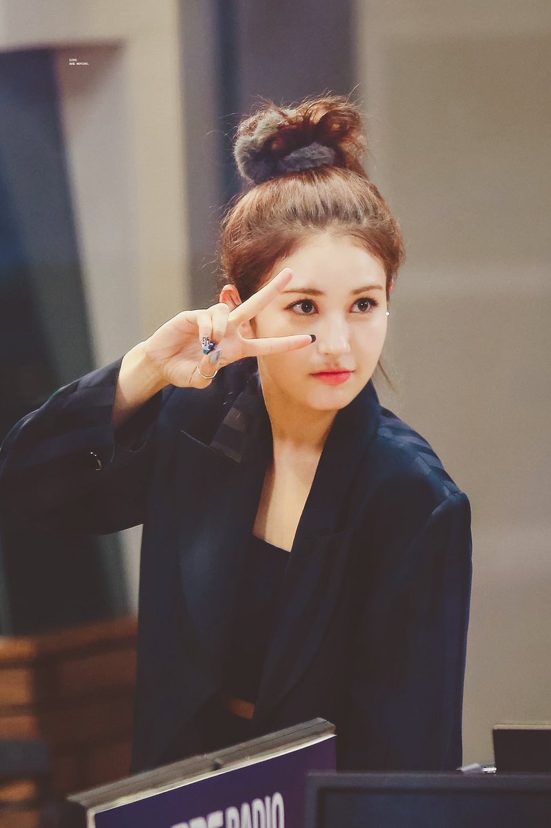 somilips0309's tweet photo. 190627 산들의 별이 빛나는 밤에
-
👀✨

#전소미 #소미 #Somi https://t.co/YUeLdl4xVg