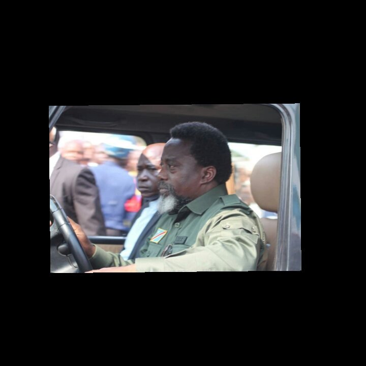 <a href="/motivtosuccess/">La matière</a> D'abord ma nation;

Le passé des Uns est le present des Autres.
Le present des uns aussi ,est juste le  future des Autres.

Je suis la d'abord pour apporter ma pierre a ma nation .

Pas besoin d'etre star,vedette,ou amoureux.

Je sais qui je suis.

Ds la vie tjrs be focused.