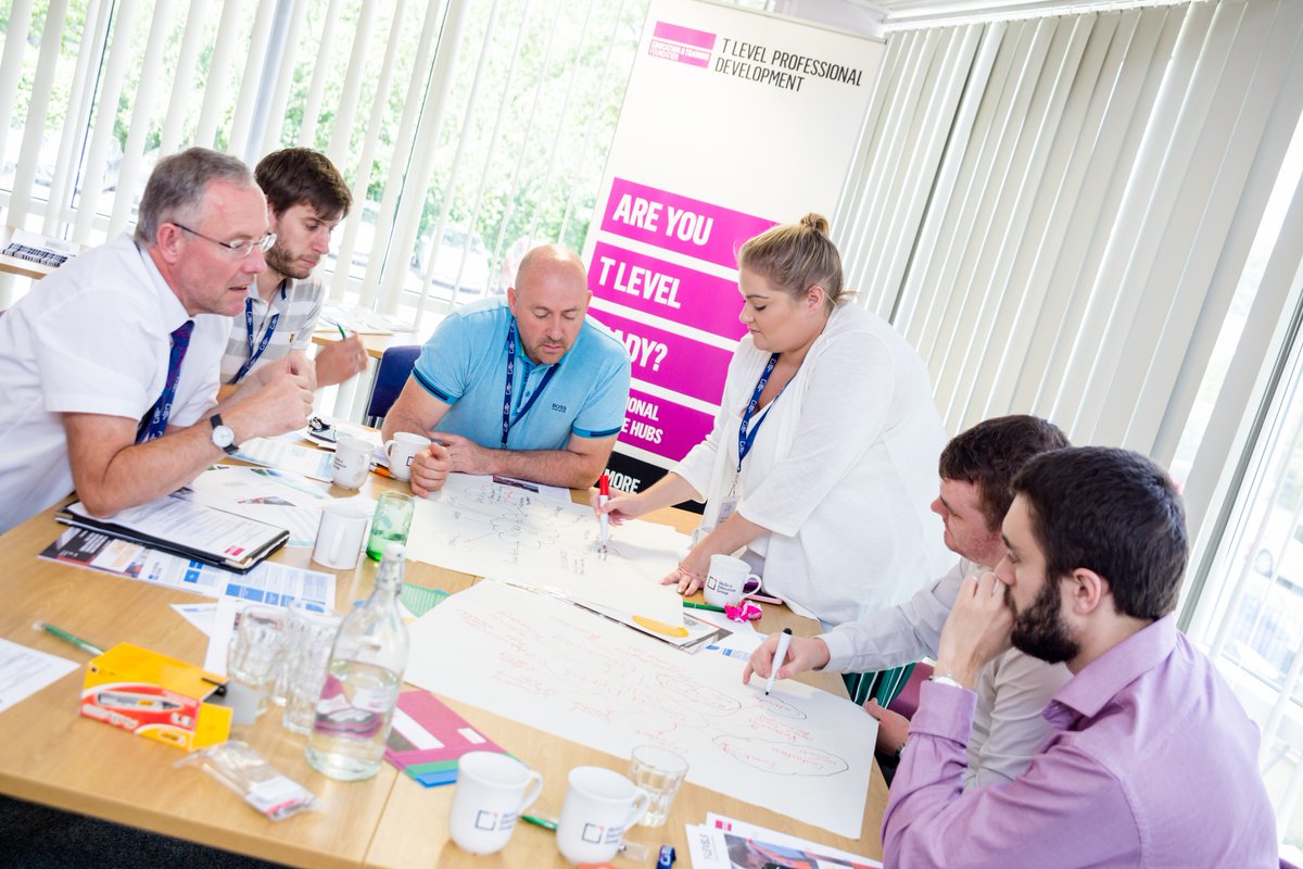 SkillsEduGroup's tweet photo. The photos are back! 📸
We had such a brilliant day last week supporting the graduation for all of the newly qualified Science, Engineering and Technology (SET) teachers graduating through the @E_T_Foundation SET for Teaching Success programme.
#SET2TEACH @bbcollege https://t.co/NqpJidB5WP