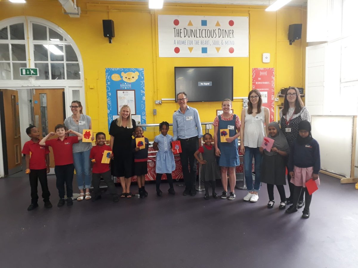 chapterone_uk's tweet photo. Lots of excitement as ⁦@LittleBrownUK⁩ visited their pupils ⁦@DuncombeBear⁩ Primary! Teacher Isabel thanked the tutors for their commitment. ‘All the children have made lots of progress + even at the end of the year they were so excited when the phone rang for them!' https://t.co/TOR17Z39Te