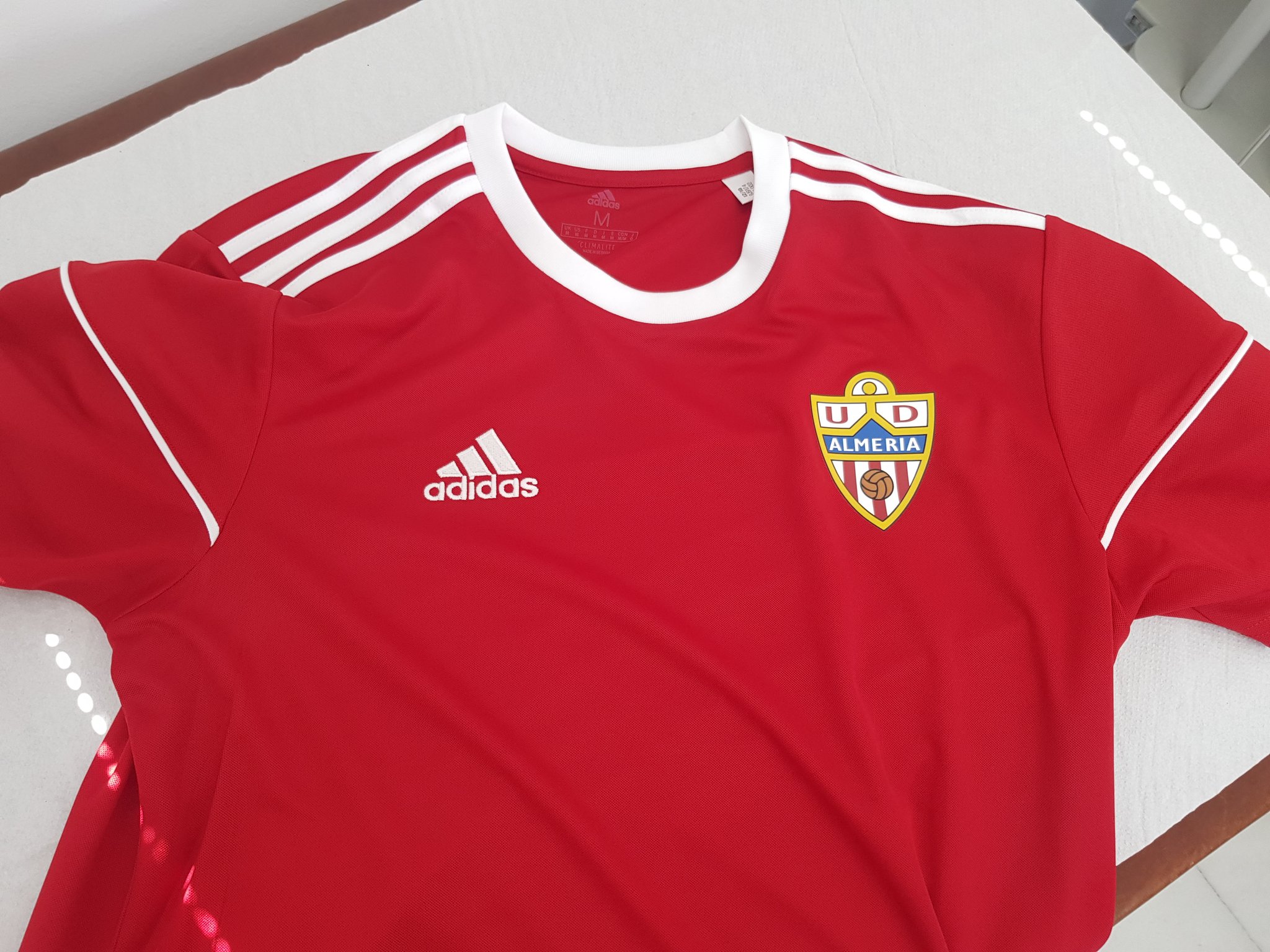 Auto Inducir Pantano La Voz Deportes al Twitter: "👌La camiseta de entrenamiento de este año  @U_D_Almeria https://t.co/yj1PnImwP0" / Twitter